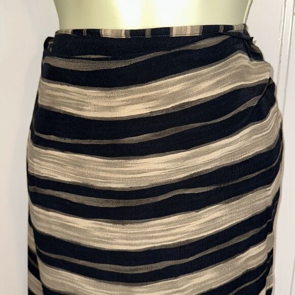 Vtg 90s Jones New York black, cream & gray horizontal striped wrap look skirt - Picture 3 of 8